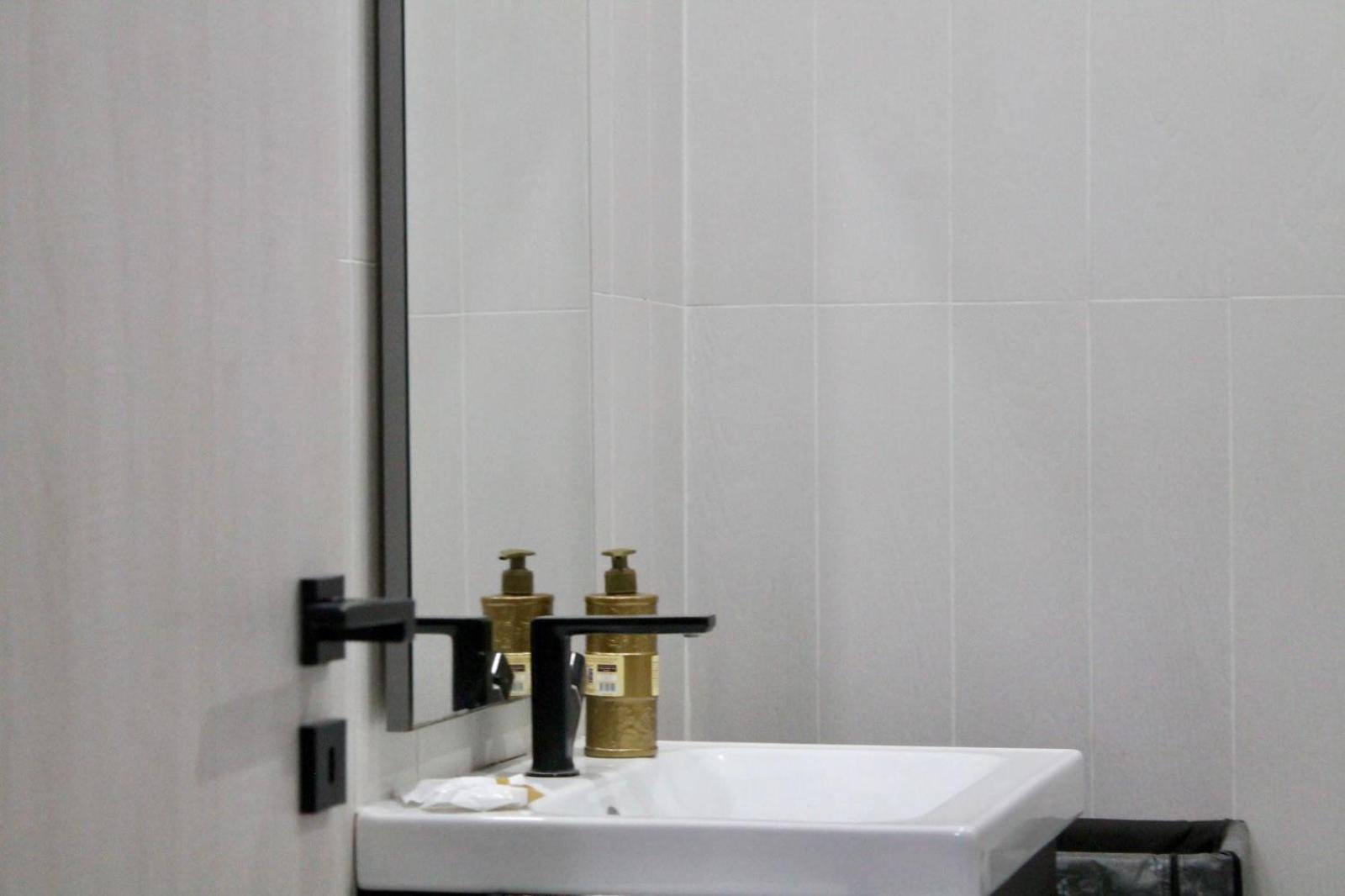 B&B Central Rooms 137 Νάπολη Εξωτερικό φωτογραφία