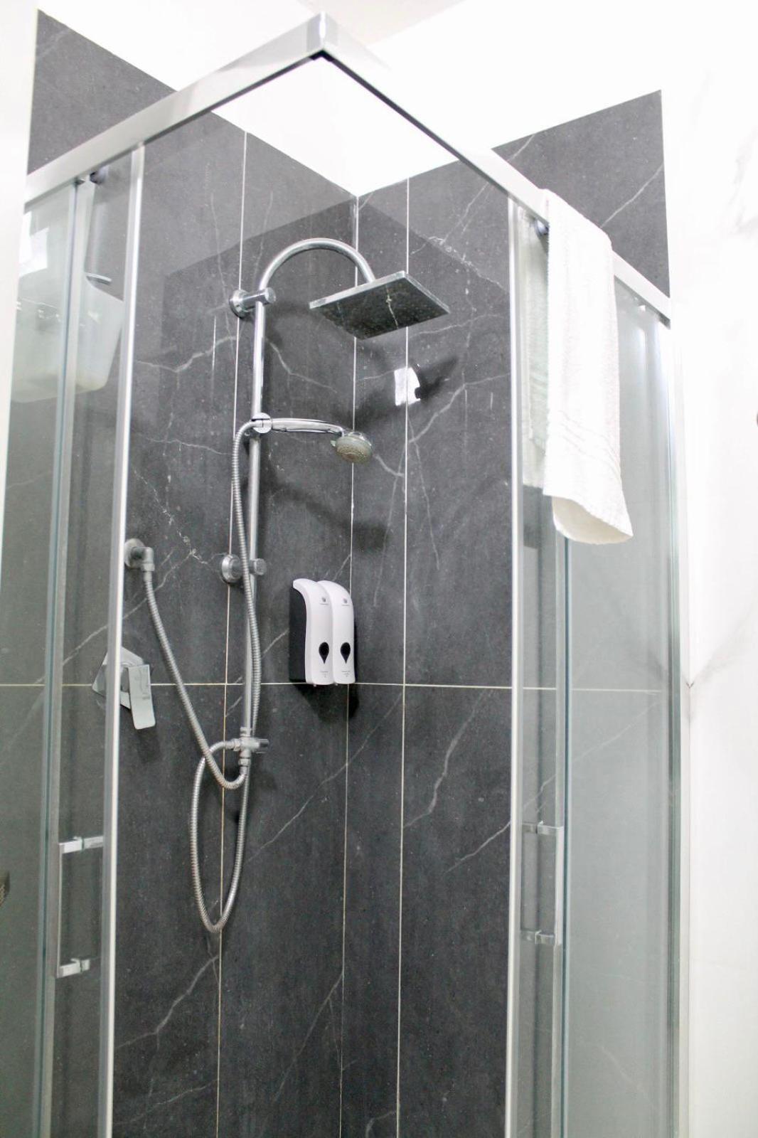 B&B Central Rooms 137 Νάπολη Εξωτερικό φωτογραφία